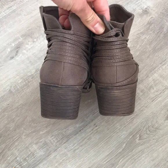 Booties - Picture 4 of 6